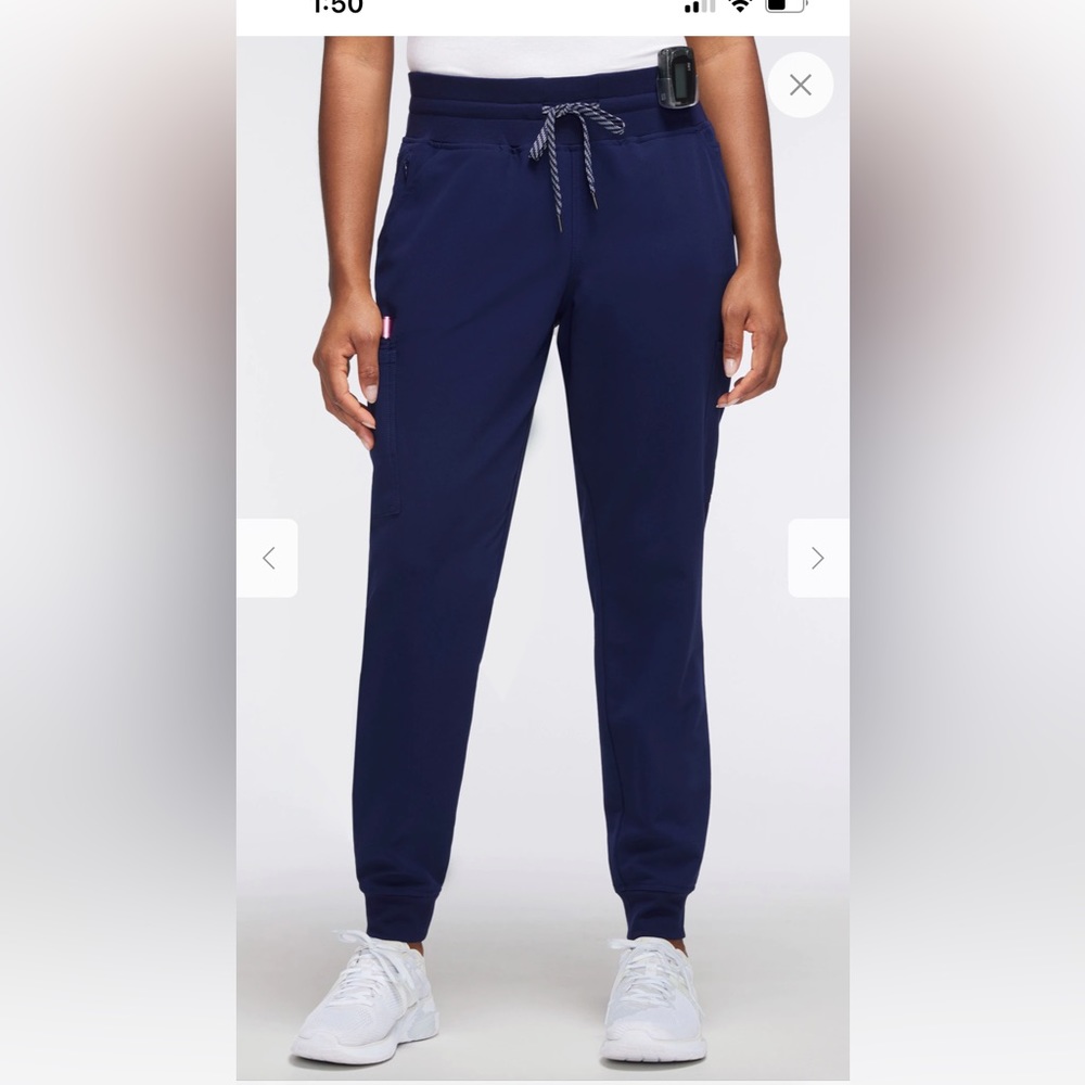 Jaanuu 13 pocket scrub joggers XL NWT